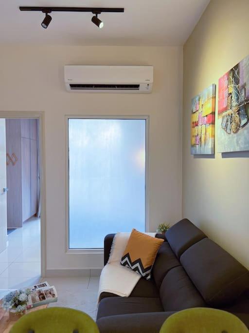Modern Suites At Arte Mont Kiara By Iconique Kuala Lumpur Exteriör bild
