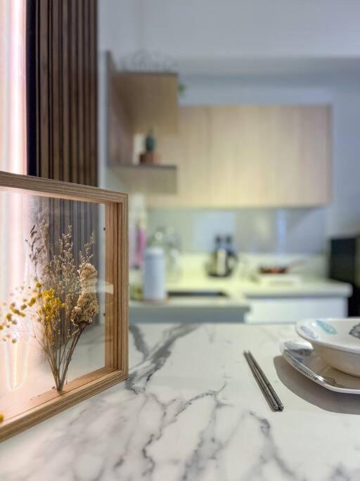Modern Suites At Arte Mont Kiara By Iconique Kuala Lumpur Exteriör bild